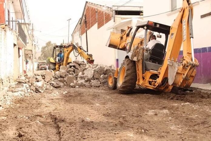 AVANZA LA PAVIMENTACIÓN DE LA CALLE EMILIANO ZAPATA, EN EL CENTRO DE YECAPIXTLA