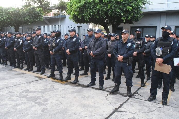 RECIBEN ELEMENTOS DE LA POLICÍA DE CUAUTLA BONO DE PRODUCTIVIDAD
