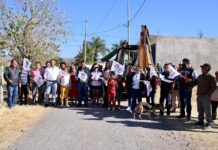 ENCABEZA TRADICIONAL BANDERAZO DE ARRANQUE DE OBRA EL EDIL DE YECAPIXTLA HELADIO RAFAEL SÁNCHEZ ZAVALA