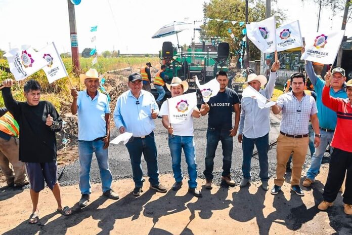 REENCARPETAMIENTO DE LA AVENIDA PRINCIPAL DE PAZULCO