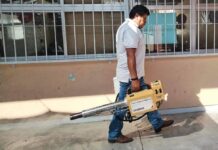 CONTINÚA LA FUMIGACIÓN EN PLANTELES EDUCATIVOS DE YECAPIXTLA