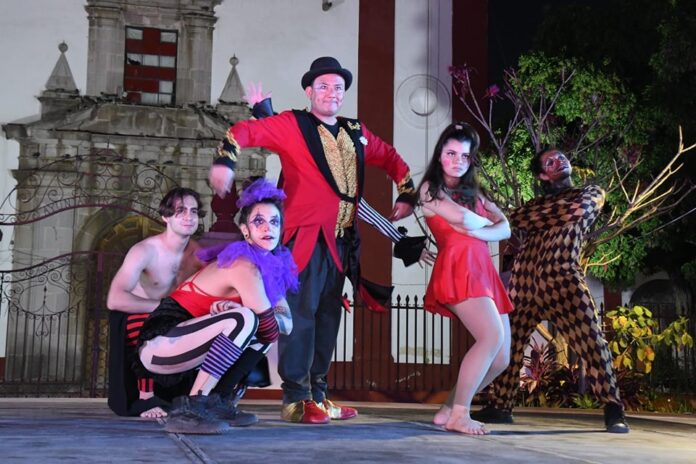 ENTRE ACROBACIAS Y FUEGO “CIRCANDELA CREW” DESAFÍA LA GRAVEDAD