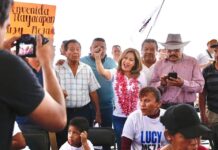 EL PUEBLO DE TLAYACAPAN ENTREGA SU APOYO A LUCY MEZA