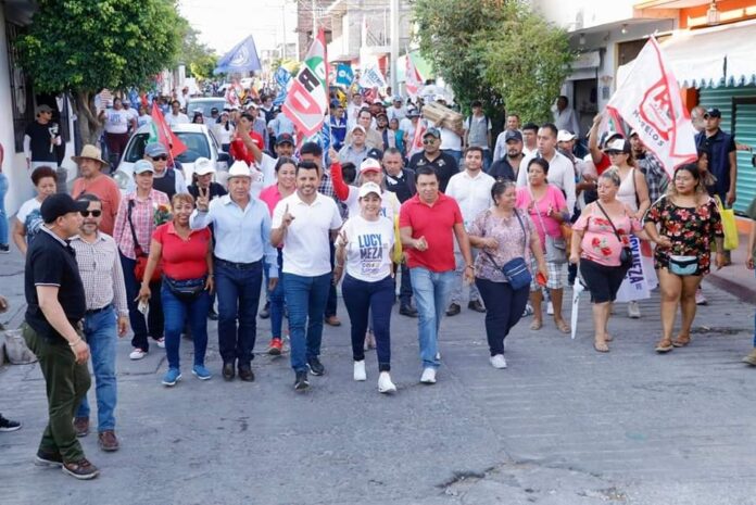 XOCHITEPEC SE DESBORDA CON LUCY MEZA