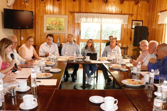 SE SUMAN EMPRESARIOS DE LA VIVIENDA AL ACUERDO DE LUCY MEZA PARA REACTIVAR LA ECONOMÍA