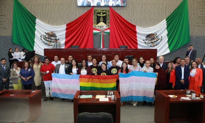 PRESENTAN INICIATIVAS CONTRA EL TRANSFEMINICIDIO