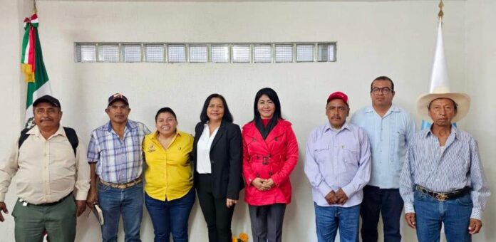 REUNIÓN DE TRABAJO EN LAS OFICINAS DE LA SECRETARIA DE DESARROLLO AGROPECUARIO