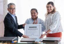 Recibe DIF Morelos Título de propiedad de 3 predios ubicados en Temixco