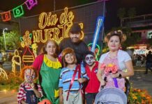 Así luce la alameda de Cuautla en día de muertos