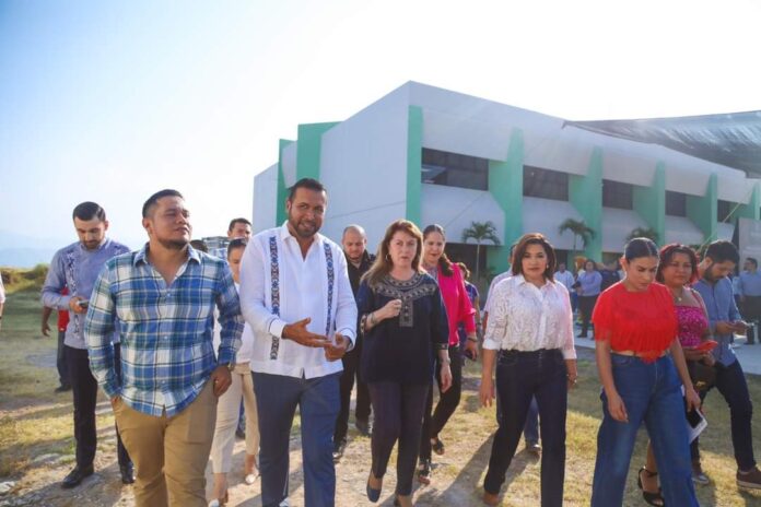 Consolidar a la UTSEM como una institución líder en Educación Tecnológica