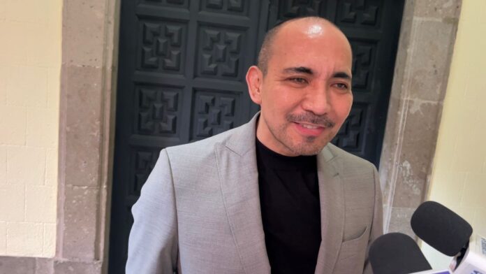 Adelanto de aguinaldo a base trabajadora para sumar a la reactivación de la economía local