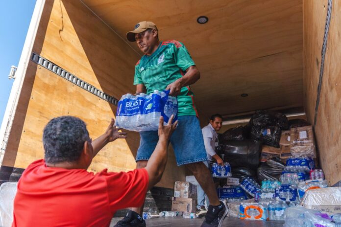 Entrega SEDIF Morelos víveres para damnificados de Guerrero