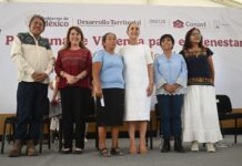Entregan presidenta Claudia Sheinbaum y gobernadora Margarita González Saravia viviendas, escrituras y créditos a familias de Xoxocotla