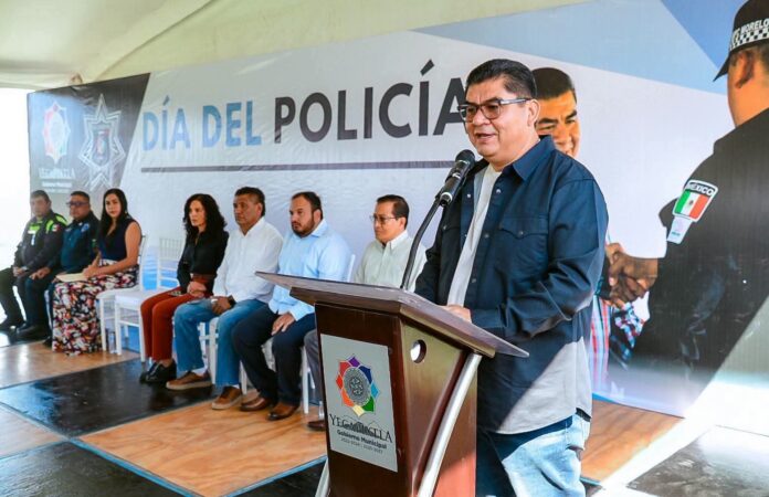 Celebran el Día del Policía con la entrega de nuevas unidades de seguridad y emergencia