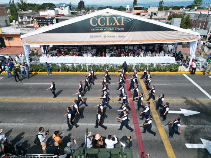 Preside gobernadora de Morelos, desfile cívico-militar por el CCLXI aniversario del natalicio del Generalísimo José María Morelos y Pavón