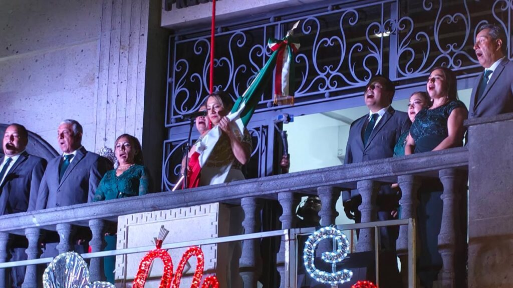 Ayala Celebra el Grito de Independencia con Cientos de Familias