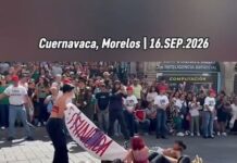 Estudiantes de la UAEM Irrumpen el Desfile de la Gobernadora de Morelos; Exigen Justicia por Claudia Tacoronte y Feminicidios