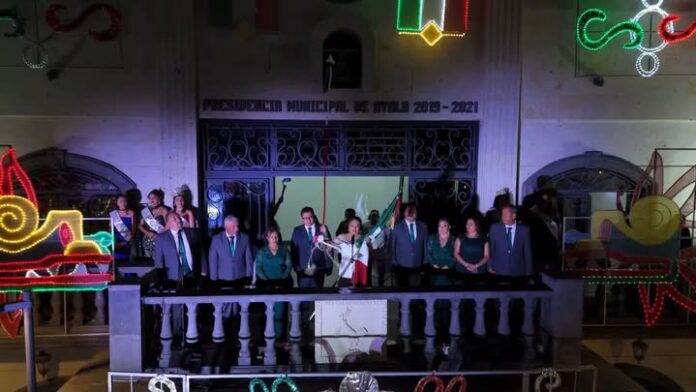 Celebran con Alegría y Tradición la Noche del Grito de Independencia en Ayala