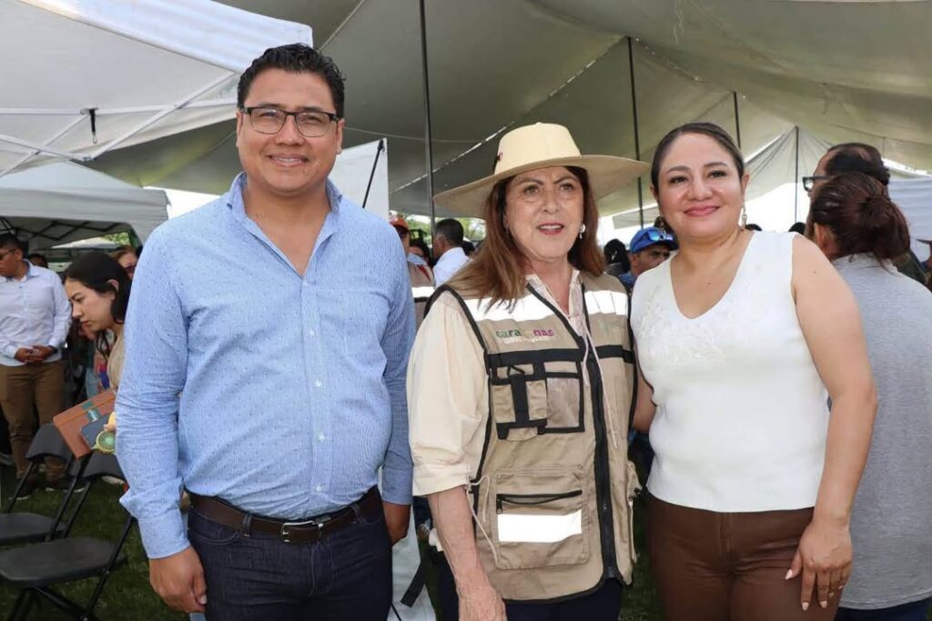 Hoy Estuvimos en #Anenecuilco Recibiendo con Mucho Cariño las Caravanas del Pueblo, Acercando Servicios, Trámites y Atención Gratuita Hasta Nuestra Comunidad.