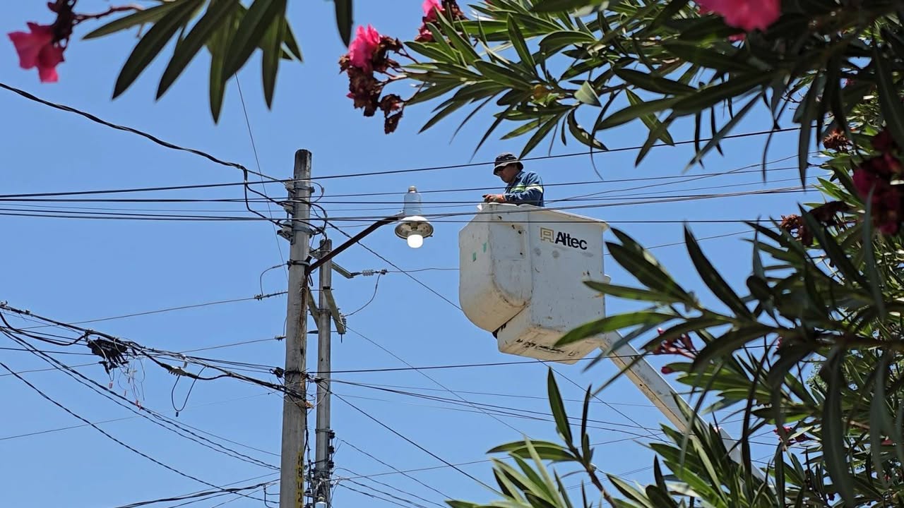 Fortalece Ayuntamiento de Cuautla el Alumbrado Público en la Colonia Gabriel Tepepa