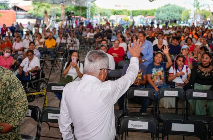 Velada Cultural Reúne a Familias Cuautlenses en el Marco del Natalicio de José María Morelos y Pavón