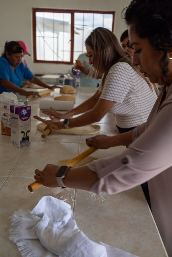 Impulsan Emprendimiento en Totolapan con Curso de Elaboración de Donas