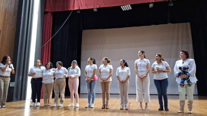 Ayuntamiento de Cuautla Acompaña a las Mamás del Cielo en una Emotiva Conferencia Sobre el Duelo