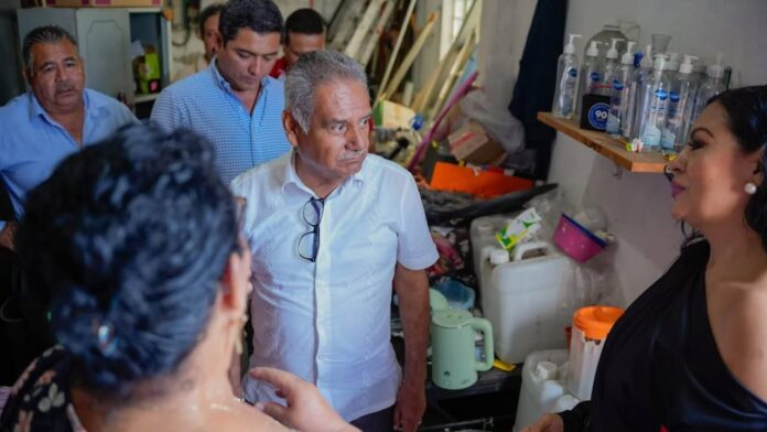 Alcalde Salvador Molina Martínez Visita la Escuela Guadalupe Victoria para Atender Necesidades del Plantel
