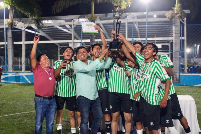 Charpes se Corona Campeón de la Liga Municipal Juvenil de Fútbol 7 en Yecapixtla