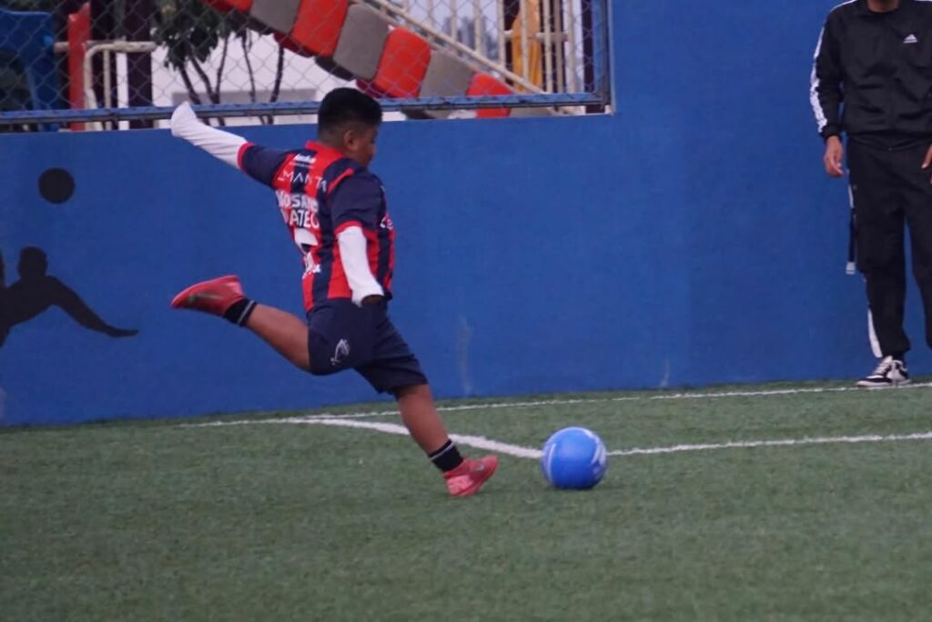 Viven Emocionante Partido Interescuadras de Fútbol Infantil en el Multideportivo “los Reyes”