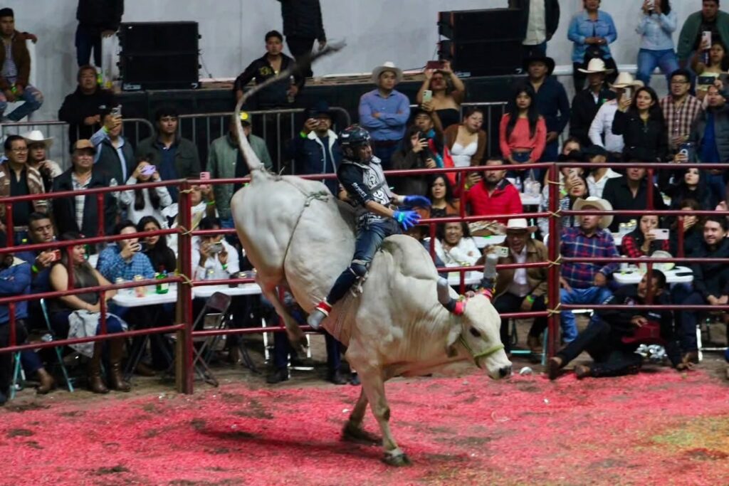 Día 1 || Jaripeo con Rancho los Destructores de Memo Ocampo