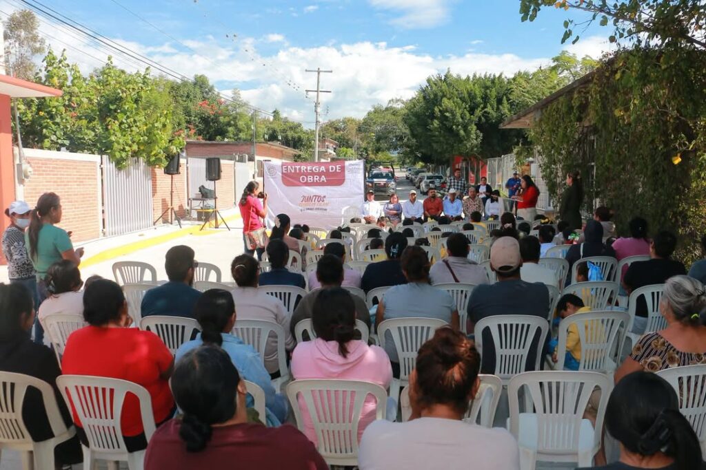 Inaugura Marino Santibáñez la Rehabilitación de Pavimentación en la Calle 5 de Febrero