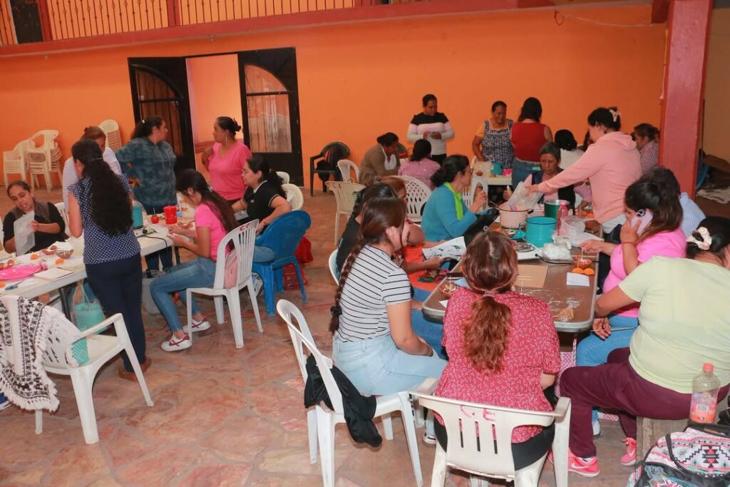 Inicia el Curso de Velas Artesanales en Zacualpan de Amilpas