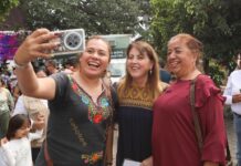 Acerca Margarita González Saravia el Gobierno a Comunidades de Temoac con Servicios Gratuitos