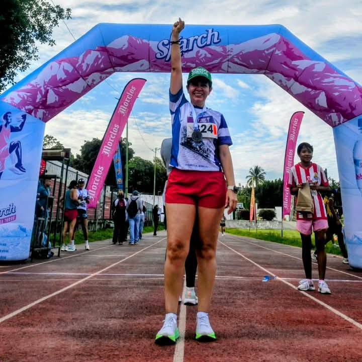 Cindy Winkler Participa en la Xxxviii Carrera del Día del Médico en Cuautla