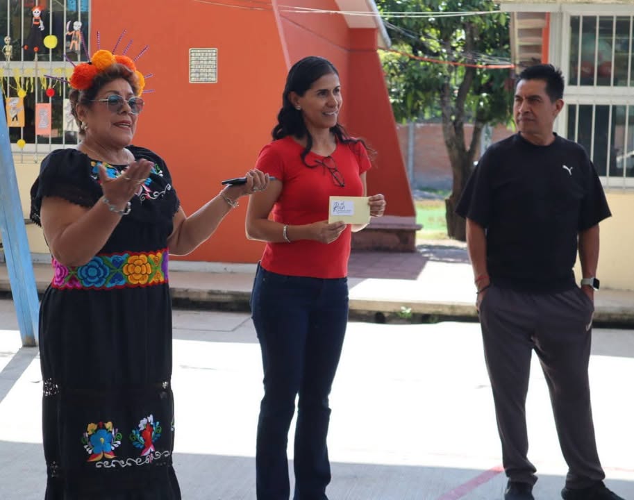 Entrega de Uniformes al Equipo de Fútbol "Caballeros del Fútbol" en Cuautla