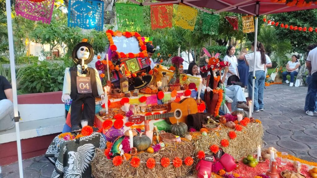 Vive Jantetelco sus Tradiciones con Concurso de Ofrendas, PAN de Muerto y Desfile del Terror