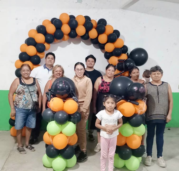 Inician Vecinos de la Colonia Benito Juárez Taller de Globoflexia con Familias Emprendedoras